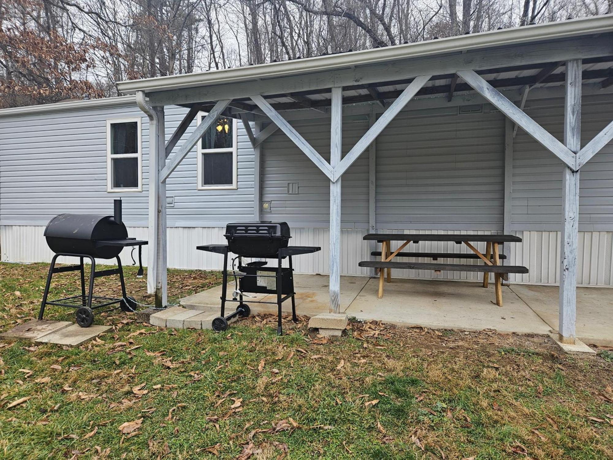 Grey Pines At Hocking Vacations Villa Logan Exterior photo