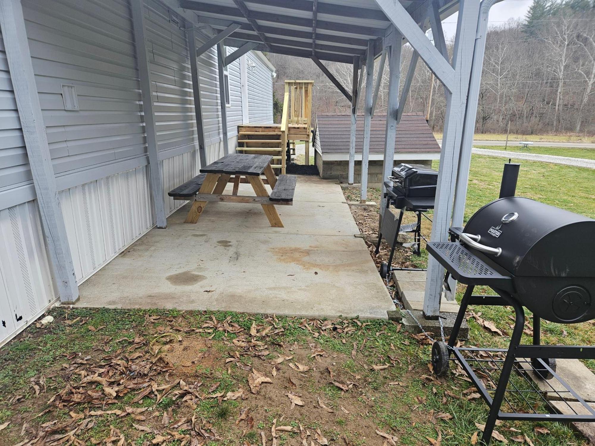 Grey Pines At Hocking Vacations Villa Logan Exterior photo